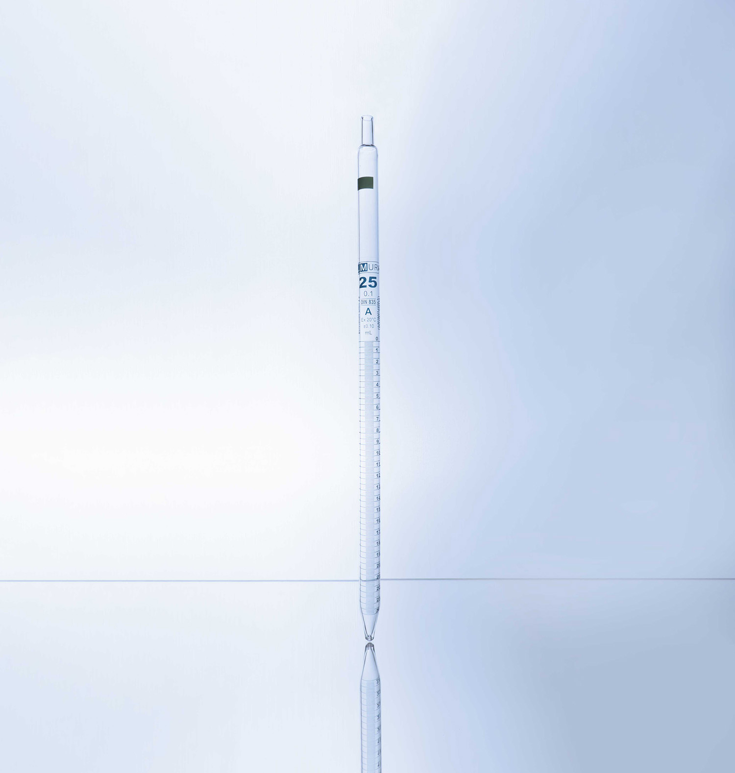 Umura - Beaker, Low Form